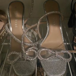 Gianni Bini Bow Heels